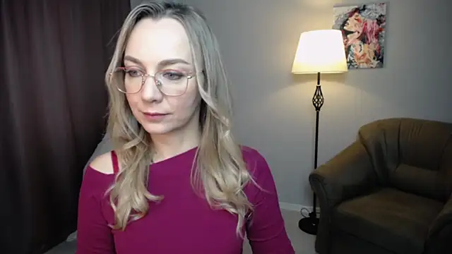 Snapshot of Ava_Elior chatting on October 31, 2025, 10:45 am Ava Elior online show from October 31, 2025, 10:45 am