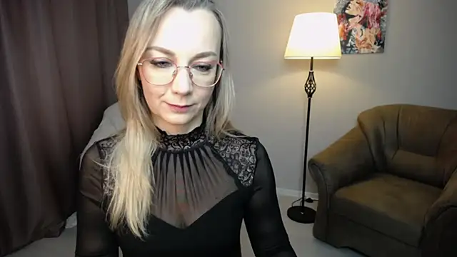 Snapshot of Ava_Elior chatting on November 7, 2025, 11:37 am Ava Elior online show from November 7, 2025, 11:37 am