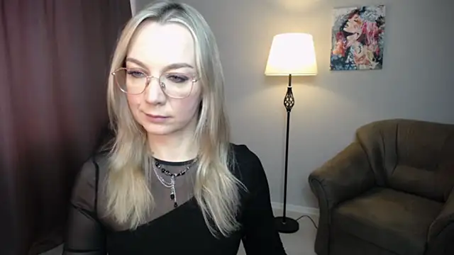 Snapshot of Ava_Elior chatting on December 16, 2025, 10:41 am Ava Elior online show from December 16, 2025, 10:41 am