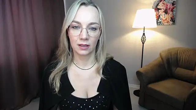 Snapshot of Ava_Elior chatting on February 19, 2026, 10:34 am Ava Elior online show from February 19, 2026, 10:34 am