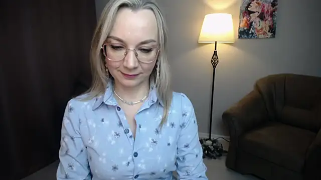 Snapshot of Ava_Elior chatting on December 19, 2025, 11:23 am Ava Elior online show from December 19, 2025, 11:23 am