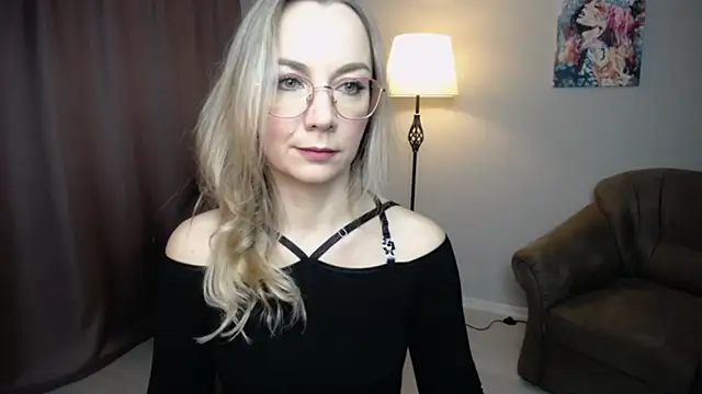 Snapshot of Ava_Elior chatting on November 22, 2025, 6:23 am Ava Elior online show from November 22, 2025, 6:23 am