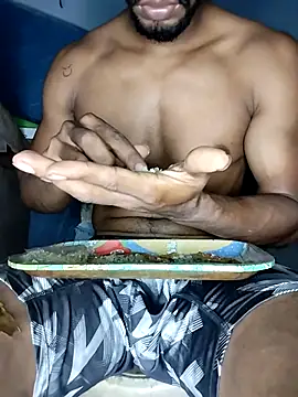 Snapshot of Kesurra chatting on February 2, 2026, 11:37 pm Kesurra online show from February 2, 2026, 11:37 pm