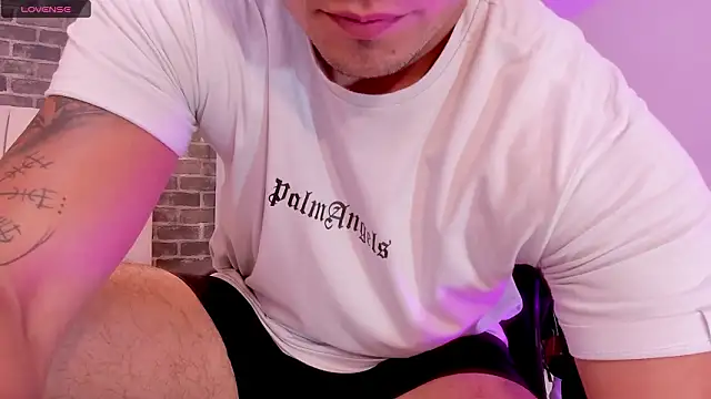 connorsmiith online show from March 5, 2026, 12:57 pm