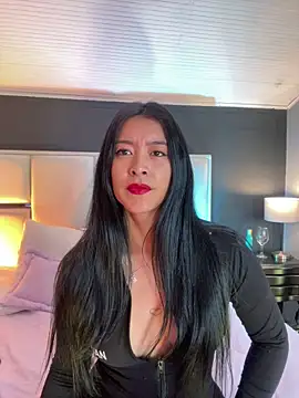 BellaFernandez   online show from November 5, 2025, 12:19 pm