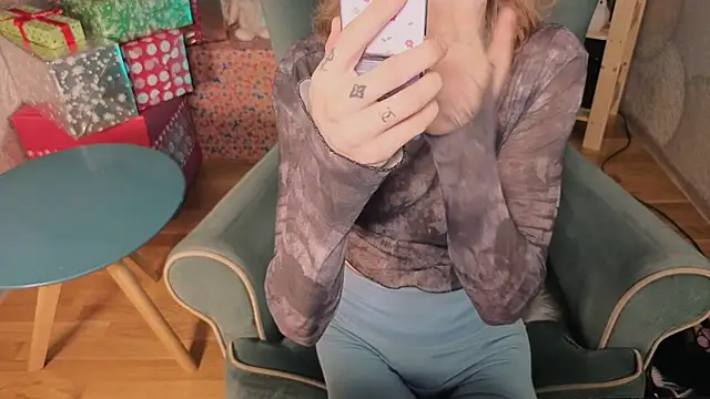 BarbieRichy online show from November 28, 2025, 5:40 am