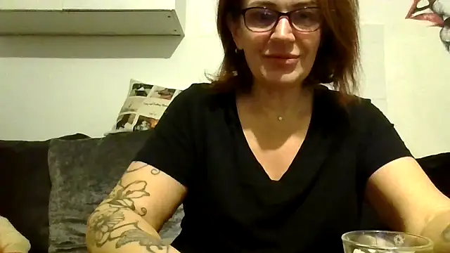 Snapshot of RubyyRosee chatting on December 2, 2025, 6:37 am RubyyRosee online show from December 2, 2025, 6:37 am