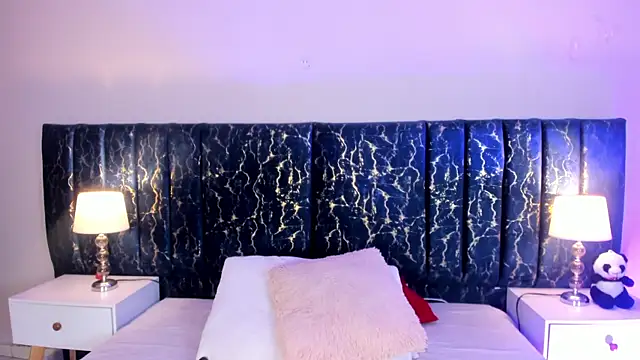 Snapshot of katte_landerr chatting on February 7, 2026, 12:57 pm katte landerr online show from February 7, 2026, 12:57 pm