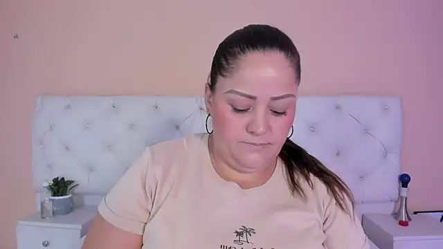 katte landerr online show from December 2, 2025, 1:24 pm