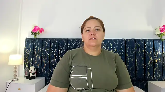 Snapshot of katte_landerr chatting on May 26, 2026, 12:58 pm katte landerr online show from May 26, 2026, 12:58 pm