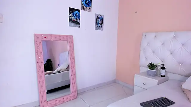 Snapshot of katte_landerr chatting on December 21, 2025, 1:13 pm katte landerr online show from December 21, 2025, 1:13 pm