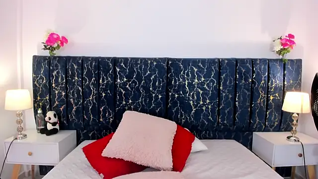 Snapshot of katte_landerr chatting on May 24, 2026, 1:00 pm katte landerr online show from May 24, 2026, 1:00 pm