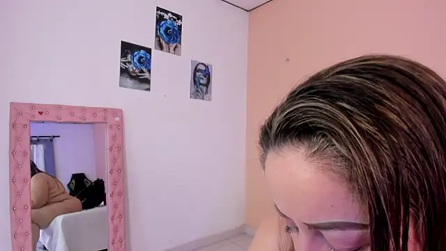 Snapshot of katte_landerr chatting on January 13, 2026, 1:26 pm katte landerr online show from January 13, 2026, 1:26 pm