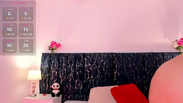 Snapshot of katte_landerr chatting on May 9, 2026, 10:18 am katte landerr online show from May 9, 2026, 10:18 am