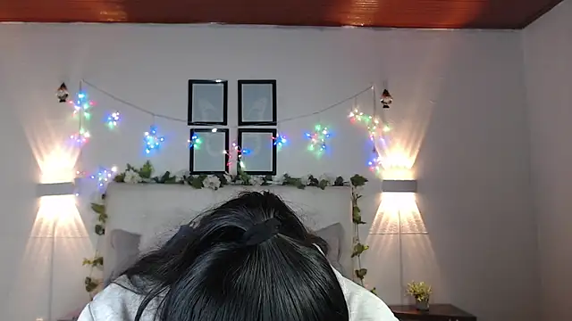 Snapshot of Megan_05_ chatting on April 22, 2026, 7:20 pm Megan 05 online show from April 22, 2026, 7:20 pm