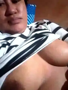 Marianne9822 online show from December 2, 2025, 11:01 am