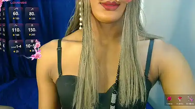Snapshot of DARK_FANTASIES__ chatting on October 12, 2025, 8:43 pm DARK FANTASIES   online show from October 12, 2025, 8:43 pm