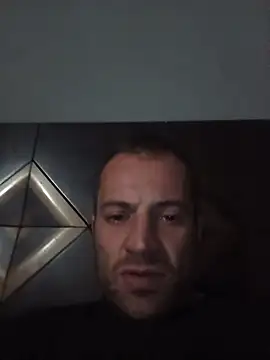 Johan199118 online show from July 15, 2026, 8:27 pm