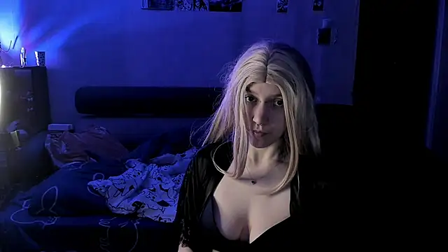 Snapshot of Akira-ivy chatting on February 27, 2026, 7:03 pm Akira-ivy online show from February 27, 2026, 7:03 pm