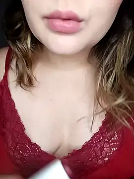 Snapshot of morenaq chatting on November 26, 2025, 4:45 am morenaq online show from November 26, 2025, 4:45 am