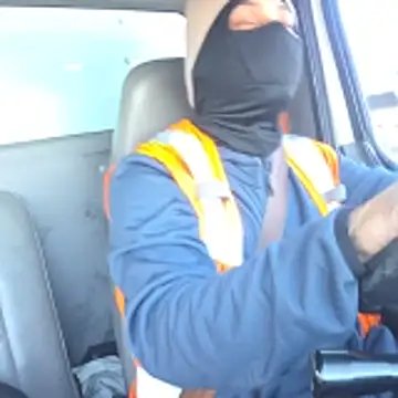 luis97fer online show from April 29, 2026, 12:37 am