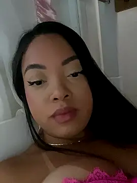 ninfa69  online show from September 14, 2025, 8:42 pm