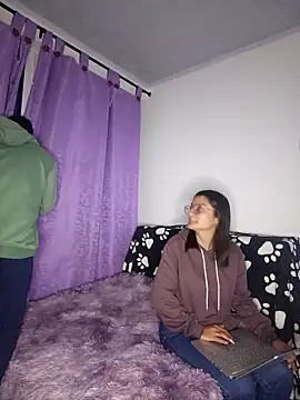 stivenlujan69 online show from October 10, 2025, 2:01 am