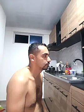 stivenlujan69 online show from December 19, 2025, 3:10 am