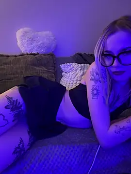 Snapshot of marnemzavar444 chatting on November 27, 2025, 10:32 pm marnemzavar444 online show from November 27, 2025, 10:32 pm