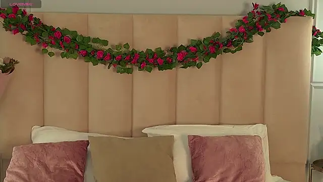 AdoraCortes online show from February 27, 2026, 5:07 am