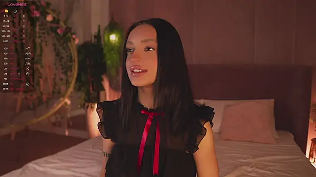 AdoraCortes online show from November 23, 2025, 5:06 am