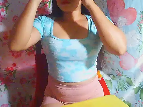 Katie Winslet online show from February 1, 2026, 11:58 pm