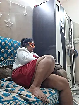 SIMIHOT online show from November 2, 2025, 4:45 pm