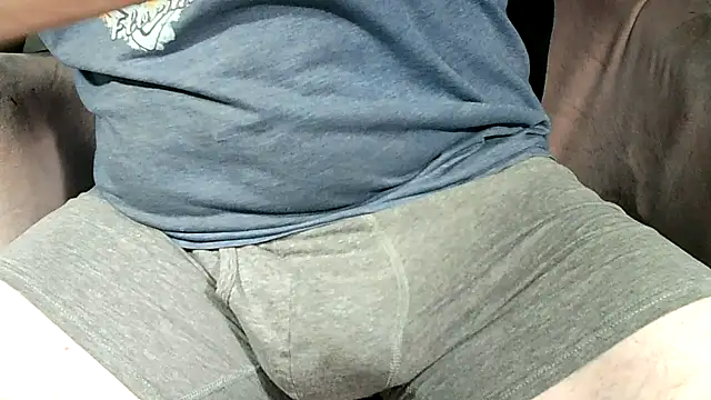 Snapshot of 2playforeplay chatting on December 2, 2025, 5:09 am 2playforeplay online show from December 2, 2025, 5:09 am