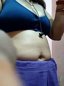 Sonalihot  online show from November 10, 2025, 6:57 pm