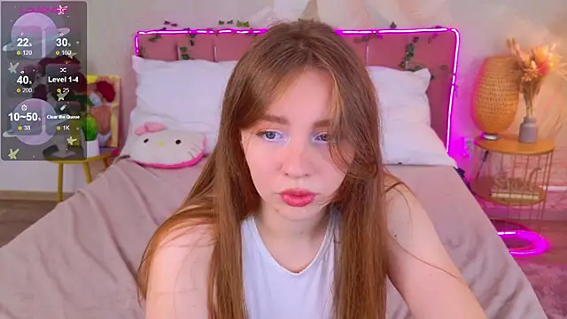 Moon  Bunny online show from September 20, 2025, 3:28 pm