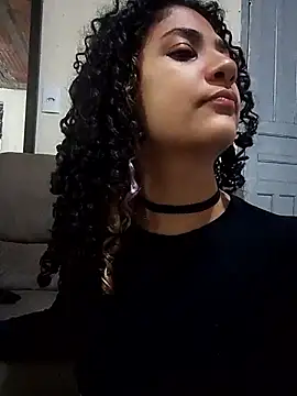 Camilla-23y online show from October 18, 2025, 2:24 am