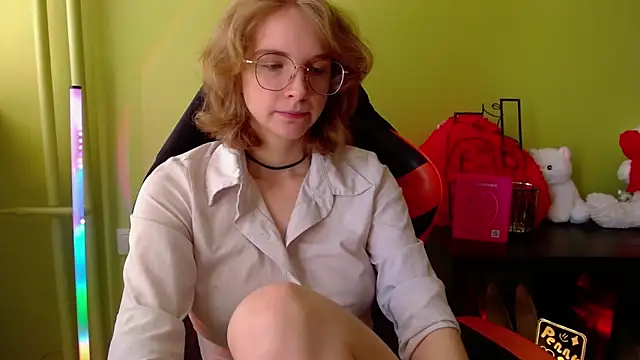 Snapshot of juicyPenny chatting on June 17, 2026, 9:30 am juicyPenny online show from June 17, 2026, 9:30 am