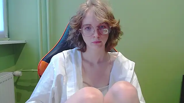 juicyPenny online show from May 13, 2026, 6:31 am