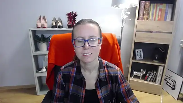 Snapshot of sweetxLizzy chatting on November 7, 2025, 5:23 am sweetxLizzy online show from November 7, 2025, 5:23 am