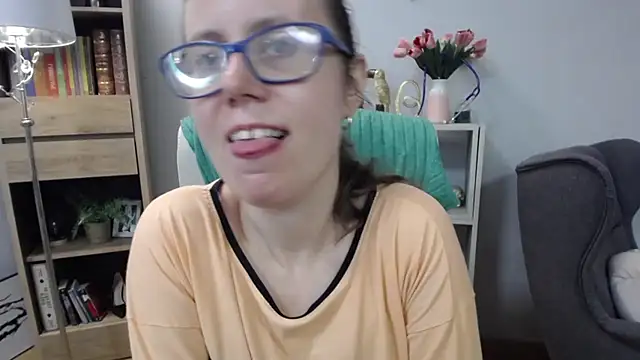 Snapshot of sweetxLizzy chatting on May 22, 2026, 4:32 am sweetxLizzy online show from May 22, 2026, 4:32 am