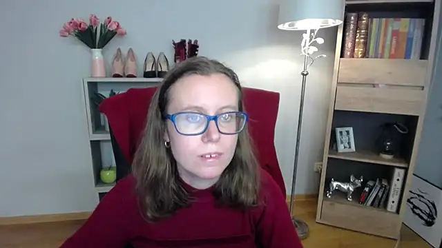 Snapshot of sweetxLizzy chatting on November 17, 2025, 6:28 am sweetxLizzy online show from November 17, 2025, 6:28 am