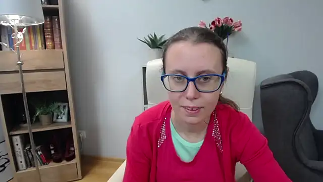 Snapshot of sweetxLizzy chatting on June 15, 2026, 4:34 am sweetxLizzy online show from June 15, 2026, 4:34 am