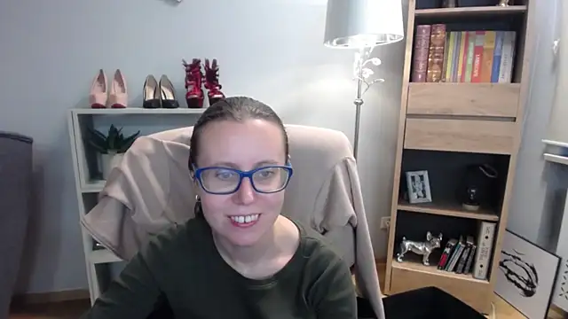 Snapshot of sweetxLizzy chatting on October 28, 2025, 5:29 am sweetxLizzy online show from October 28, 2025, 5:29 am