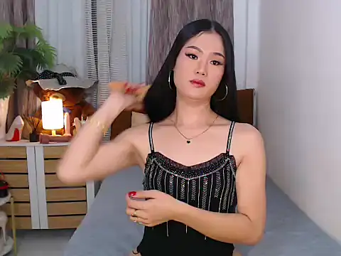 sugar dollyyy online show from December 1, 2025, 9:15 pm