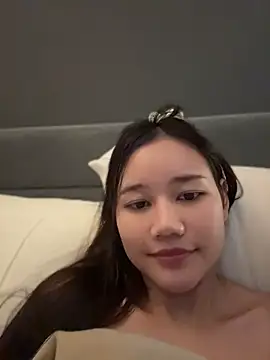 Snapshot of cherrycuteasian chatting on April 26, 2026, 10:23 am cherrycuteasian online show from April 26, 2026, 10:23 am
