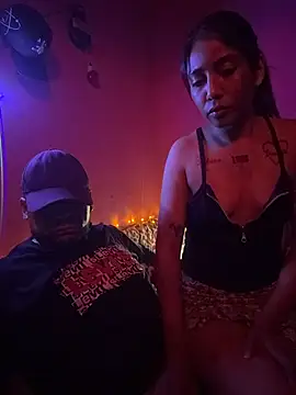 Snapshot of RandalHot chatting on December 23, 2025, 8:46 am RandalHot online show from December 23, 2025, 8:46 am