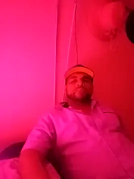 Snapshot of RandalHot chatting on November 25, 2025, 3:29 am RandalHot online show from November 25, 2025, 3:29 am