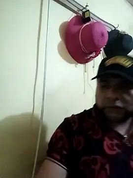 Snapshot of RandalHot chatting on November 30, 2025, 8:26 am RandalHot online show from November 30, 2025, 8:26 am