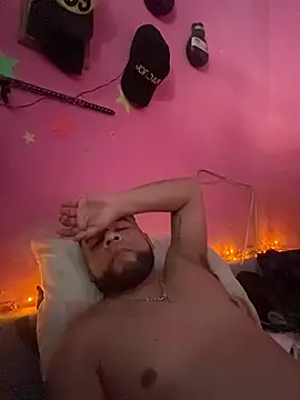 Snapshot of RandalHot chatting on January 7, 2026, 10:26 pm RandalHot online show from January 7, 2026, 10:26 pm